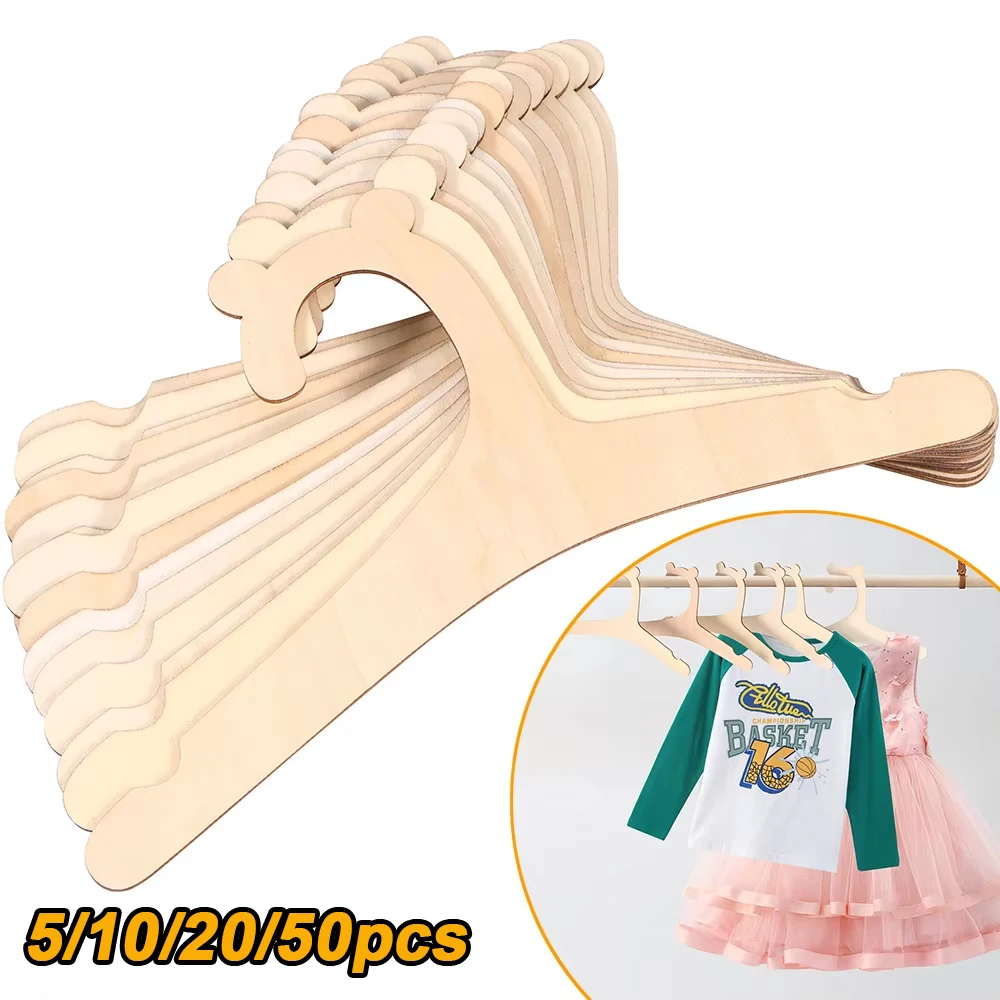 حامل ملابس أطفال خشبي بتصميم د - مراجعة Baby Clothing Hangers وسعره