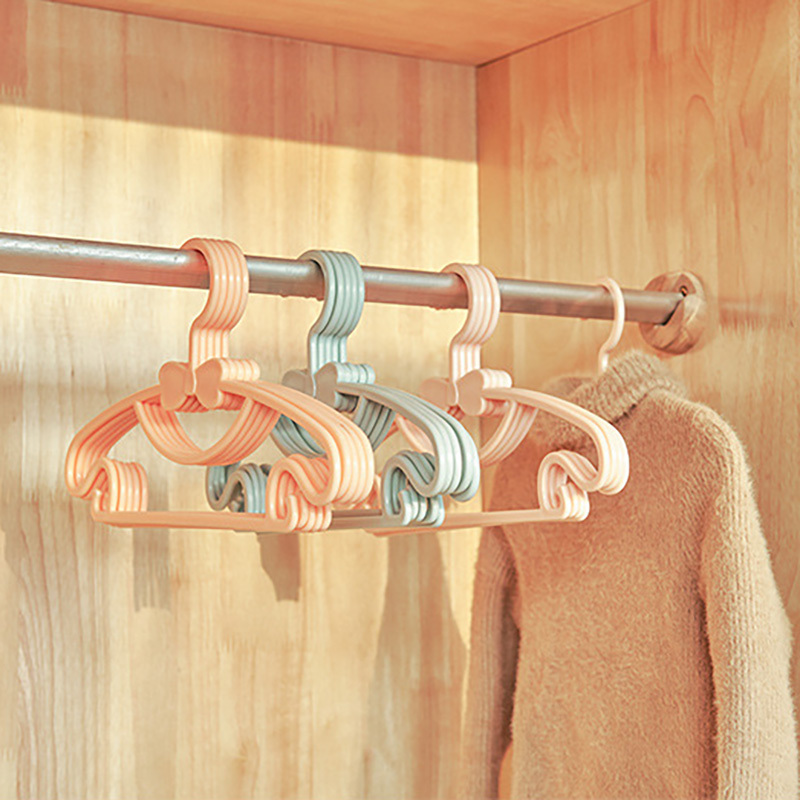 10 قطع من شماعات الأطفال، شماع - مراجعة Baby Clothing Hangers وسعره