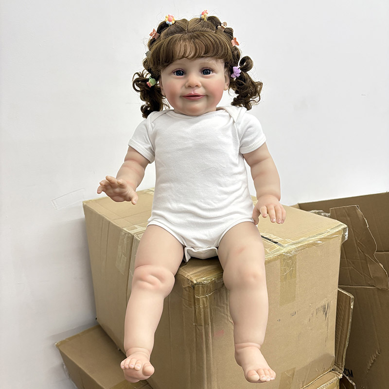 دمية زوي ريبورن واقعية وجميلة  - مراجعة Baby Clothing Model وسعره