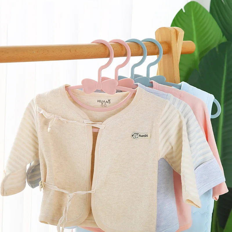 5-50 قطعة شماعات الطفل البلاست - مراجعة Baby Clothing Hangers وسعره